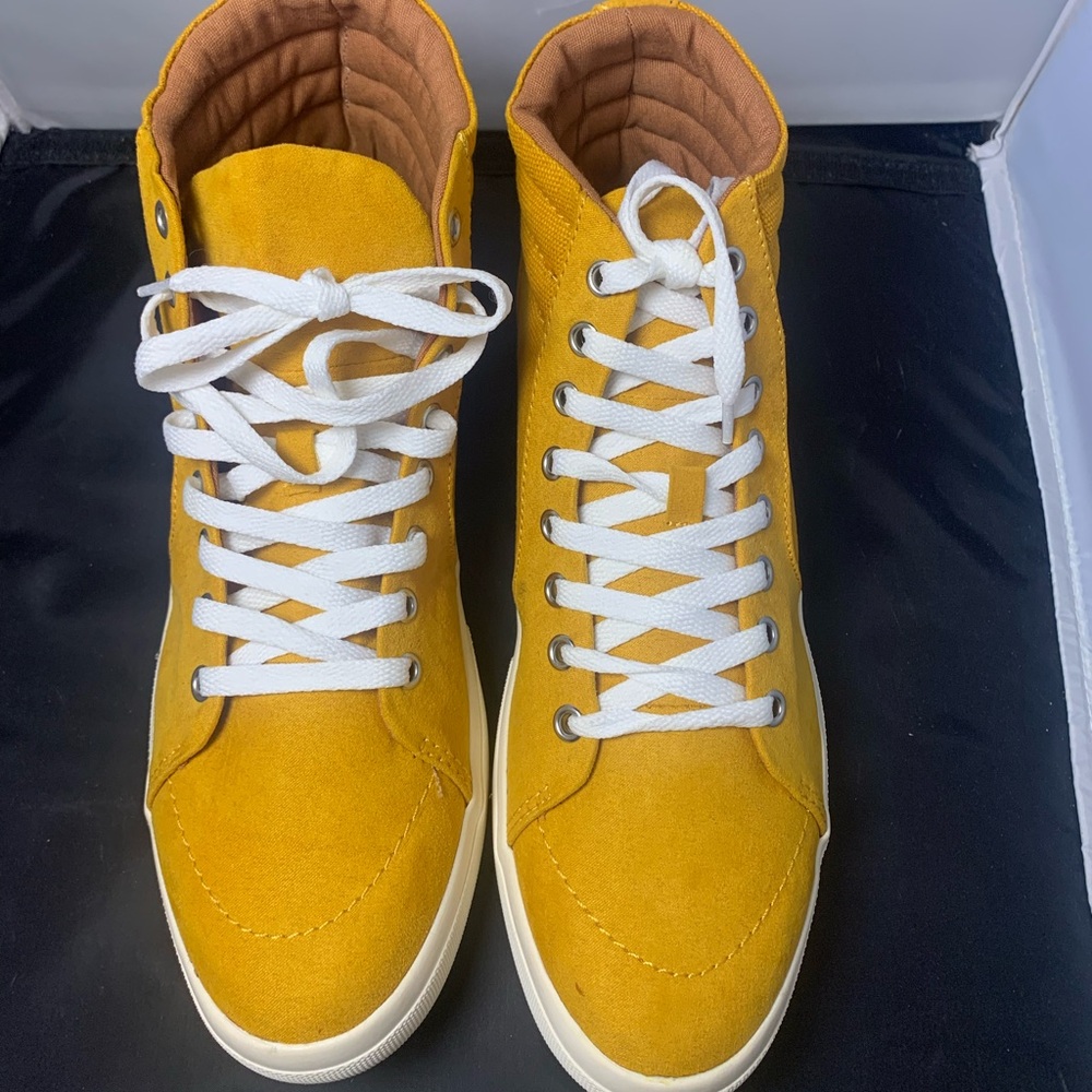 Sun + Stone‎ Jett High Top Sneakers Yellow Canvas Men’s Size 9 New in Box
